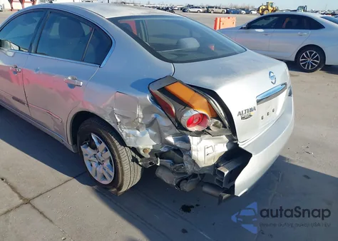 2010 Nissan Altima z USA, uszkodzony, nr VIN 1N4ALP7AN521620